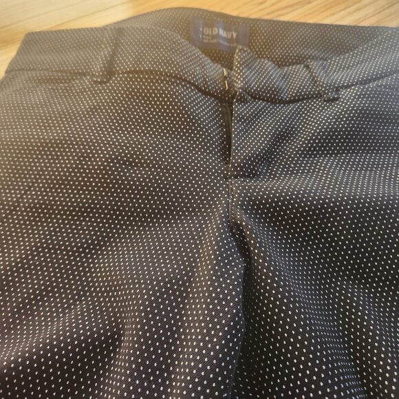 3/$15 [EUC] OLD NAVY polka dot pants - Picture 3 of 6